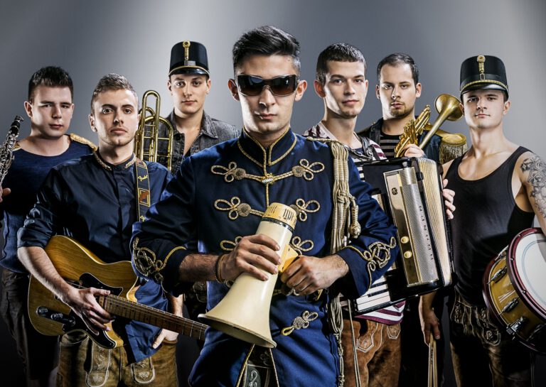 Powerkryner_Live_Band