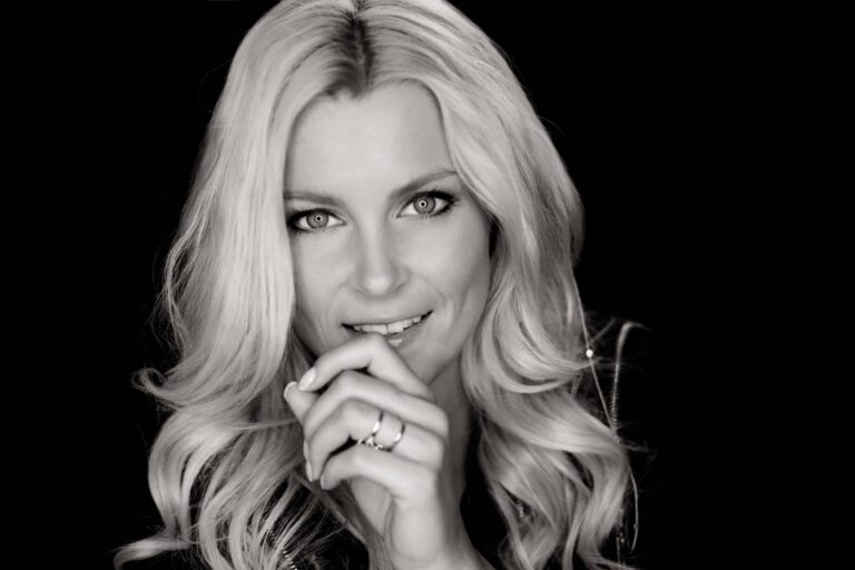 Victoria_Helene_Fischer_Double